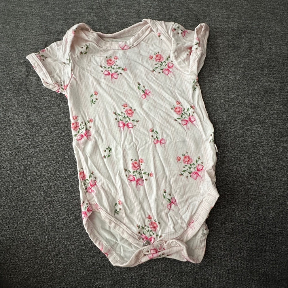 Forever French Bamboo Infant Girls Floral Pink Kids Bodysuit size Newborn
